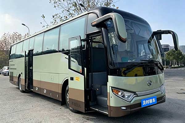 大巴车35座