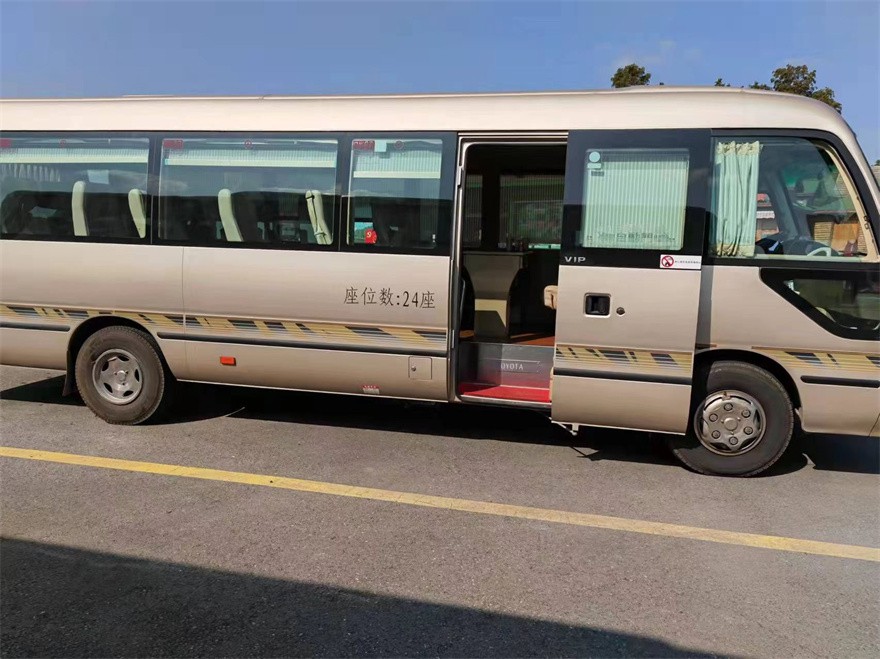 上海租中巴车
